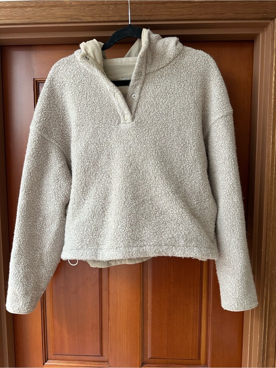 Outdoor Voices Sweaters - Outdoor Voices Cozy Cream Sherpa Pullover Hoodie